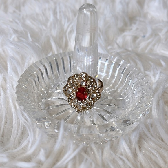 Red Stone Oversized Ring, Costume Jewelry, Rhinestoned Gold Ring size 8 - Picture 2 of 5